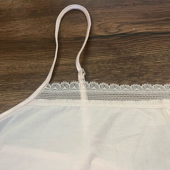 Victoria's Secret pink pajama top with adjustable string - Picture 5 of 10